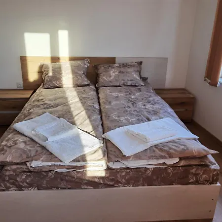 винарна-славовица Πανσιόν