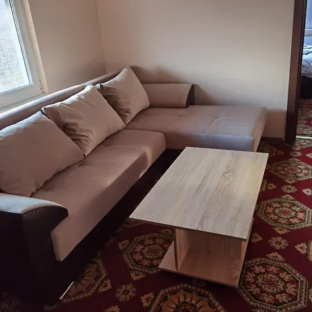 Πανσιόν винарна-славовица